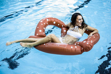 Pretzel Float